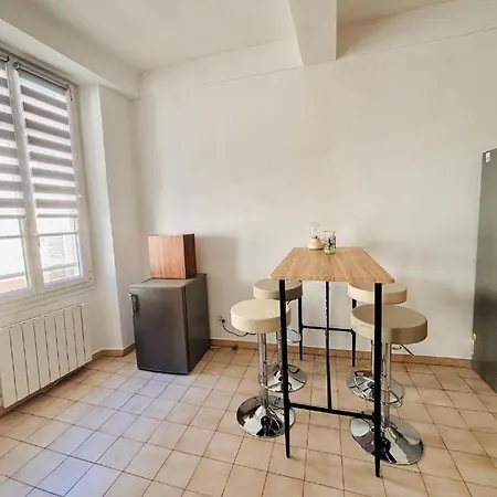 Vieux Fleurie Lägenhet *